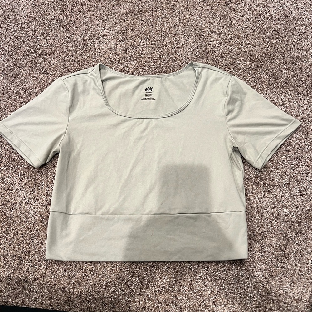H&M Women's Gym Crop Top